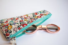 Load image into Gallery viewer, Rose gold folding scissors
